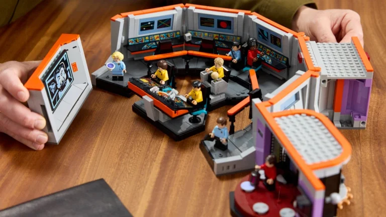 LEGO Unveils Captain Kirk’s Enterprise Bridge Set, Pricing 1701 Pieces at $199.99