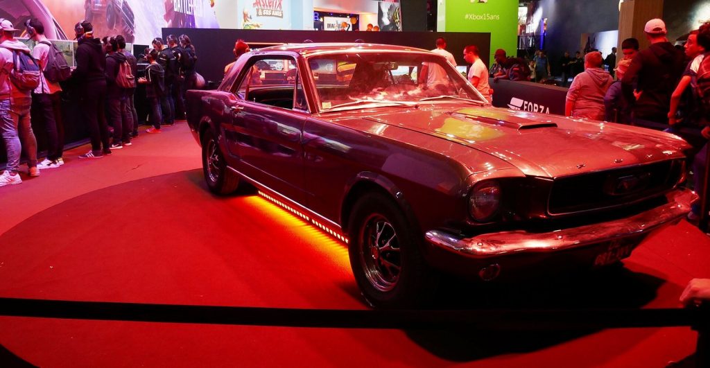 Forza Horizon 3 stand with cars and game stations at Paris Games Week 2016